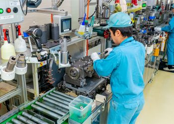 The Power of Fluid: How Hydraulic Systems Drive Modern Manufacturing