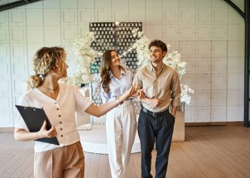 Behind the Clipboard: Wedding Planner Strategies for Stress-Free Ceremonies