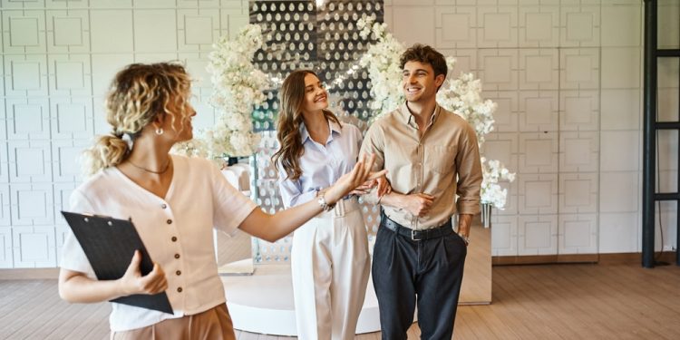 Behind the Clipboard: Wedding Planner Strategies for Stress-Free Ceremonies